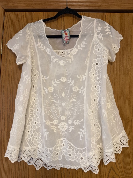 Johnny Was Tops - Johnny Was White Embroidered Cotton Peasant Blouse